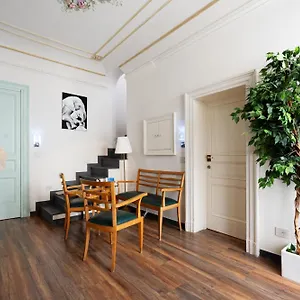 Lux Boutique Bed & Breakfast